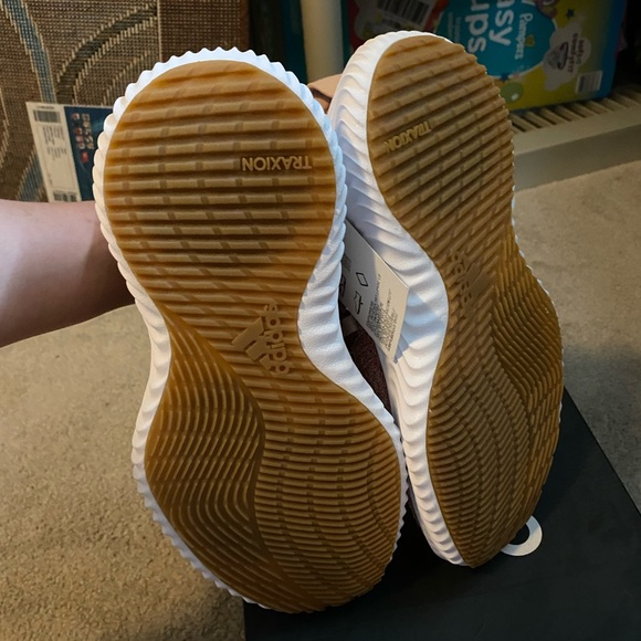 Adidas Alphabounce trainers size 6.5 - Picture 3 of 3